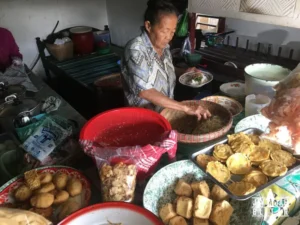 Warung Pecel Mbok Marem