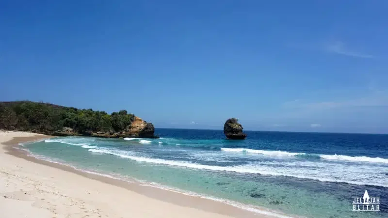 Pantai-Pudak-Blitar